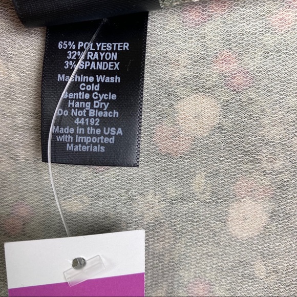 Agnes & Dora Gray Rose Floral Essential Cardigan - Picture 7 of 9